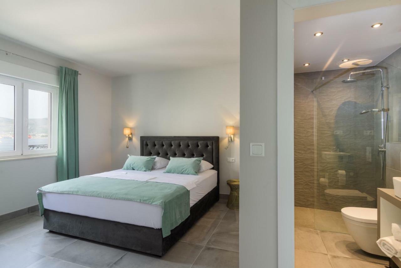 Villa Gala Trogir Exteriör bild